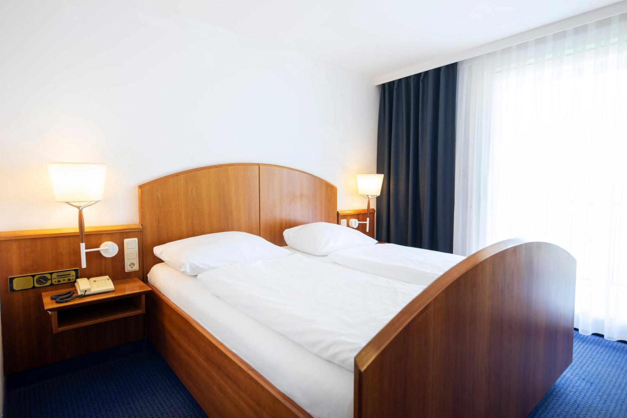 Roomingtons Karoli Waldkirchen Extérieur photo