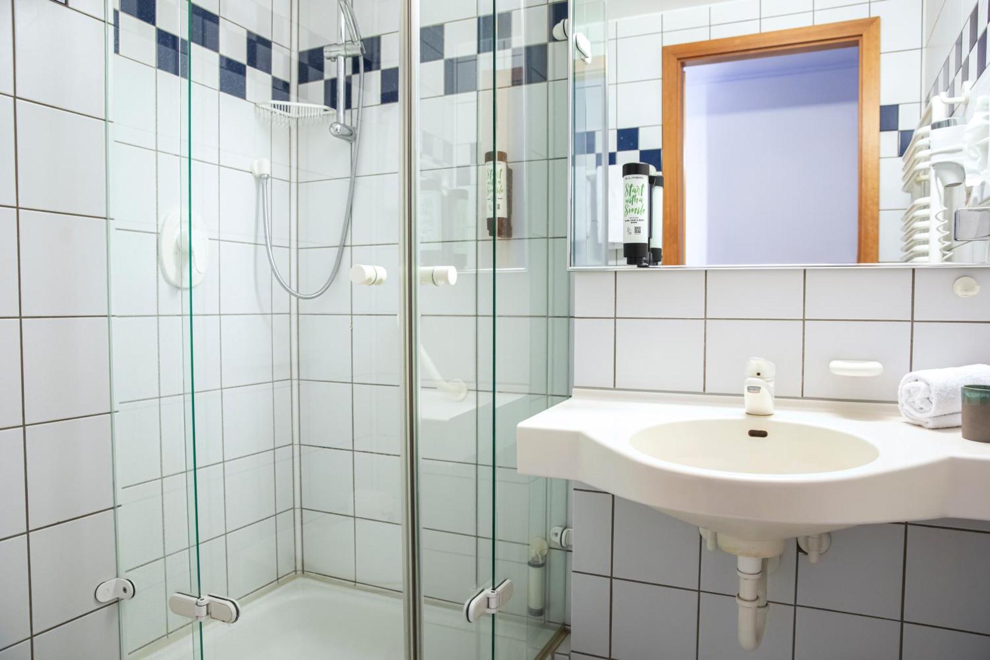 Roomingtons Karoli Waldkirchen Extérieur photo