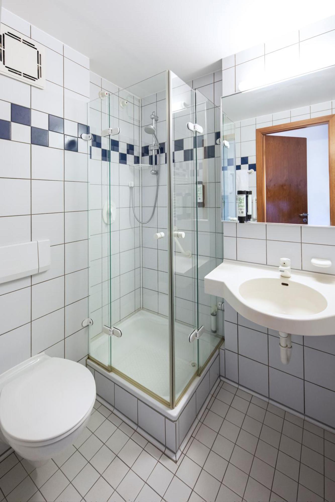 Roomingtons Karoli Waldkirchen Extérieur photo