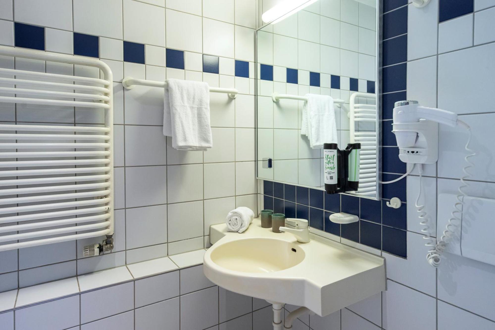 Roomingtons Karoli Waldkirchen Extérieur photo